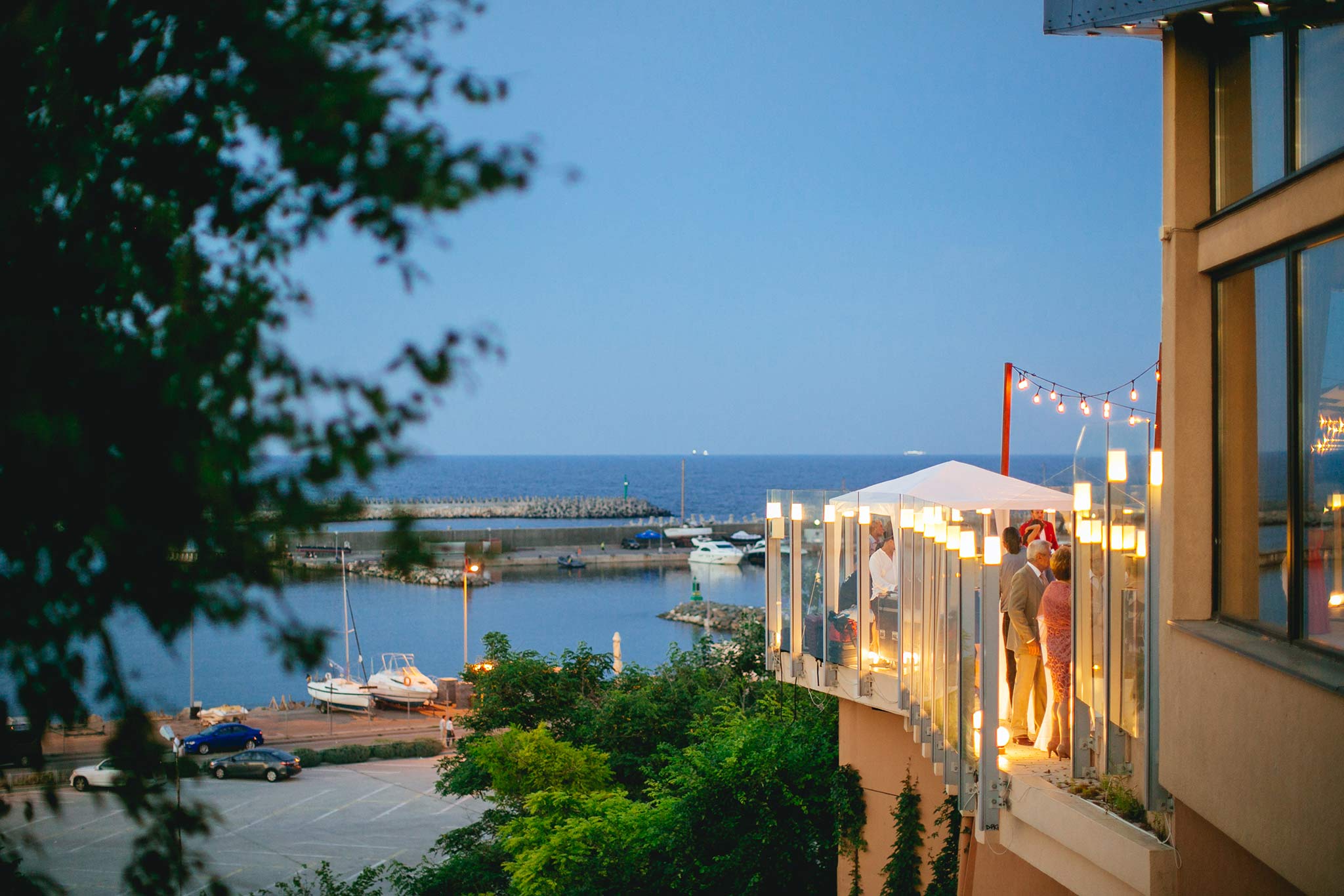 Nuntă pe plajă organizată în România