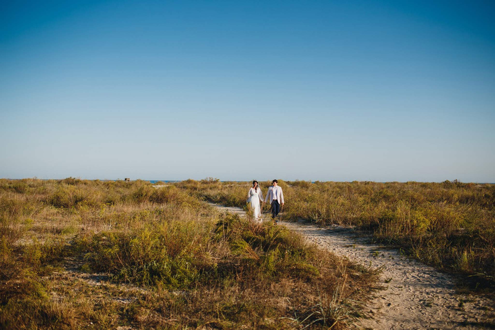 Nuntă pe plajă organizată în România