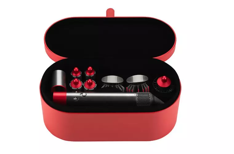 multistylerul Dyson HS01 Airwrap Complete, roșu.